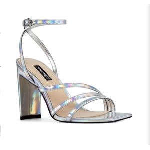 NINE WEST Women's ZELINA3 Silver Metallic Heeled Ankle Strappy Sandals Size 9 M